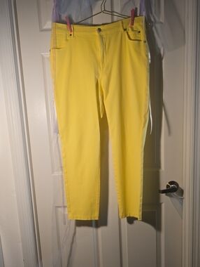 MARBLE Yellow Women's Pants